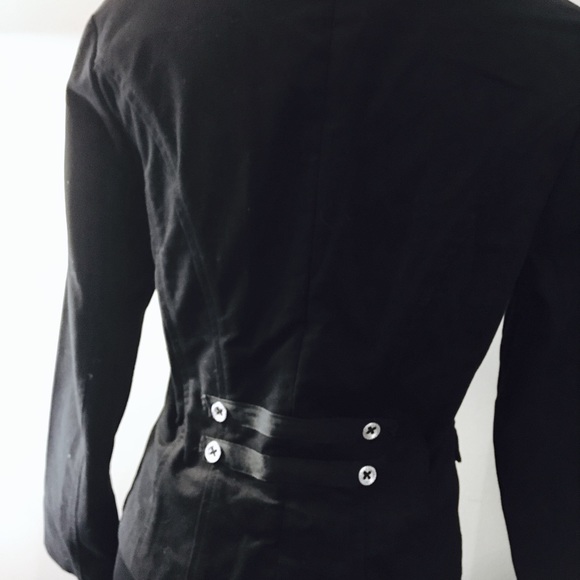 Short Tailored Fit CAbi Jacket - Picture 3 of 5